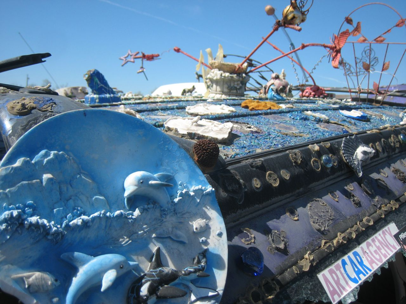 Illustration for article titled Groovalicious Purple Princess Of Peace Art Car Falls On Hard Times, Faces Crusher
